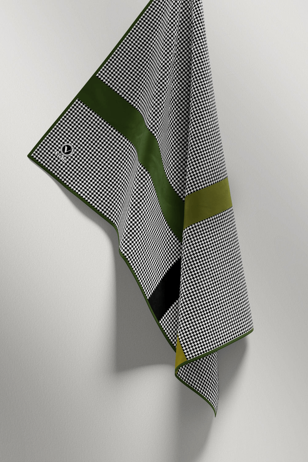 Twill Kazayaklı Şerit Desenli Zümrüt Yeşili Renkli 90x90 Eşarp (İpek İçermez) Dikim Şekli : El Dikişi