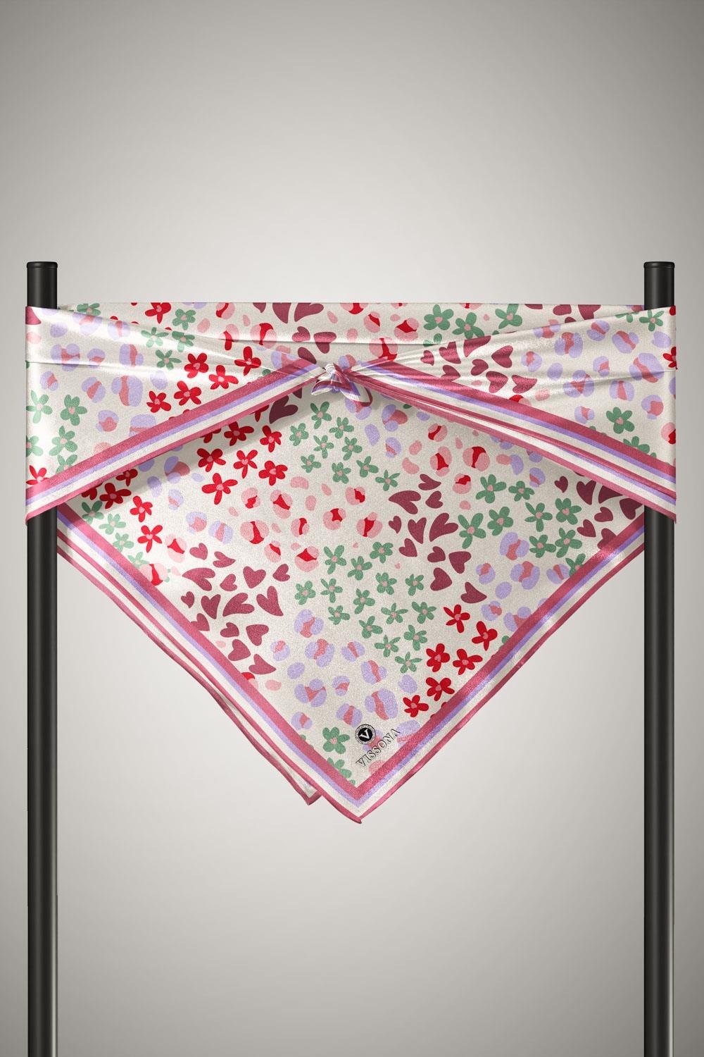 %100 Twill İpek Kalpli Leopar Desenli Gül Kurusu - Lila Renkli 90x90 Eşarp Dikim Şekli : El Dikişi