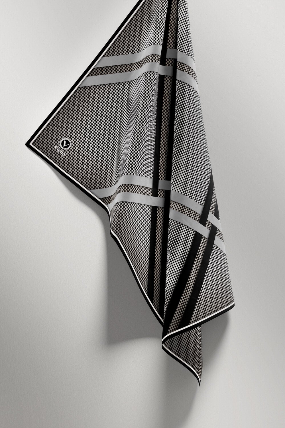 Twill Çizgili Pötikareli Çizgili Desenli Siyah - Gri Renkli 90x90 Eşarp (İpek İçermez)