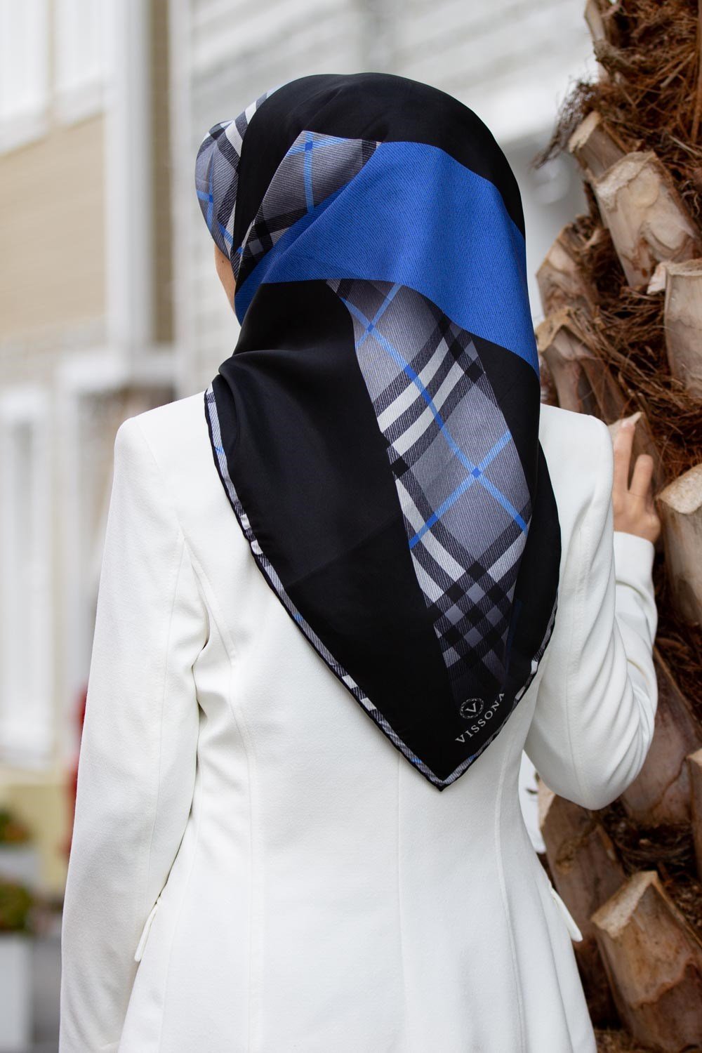 %100 Twill İpek Eşarp 90x90 Saks Siyah Ekose Desenli El Dikişli Kadın Eşarp