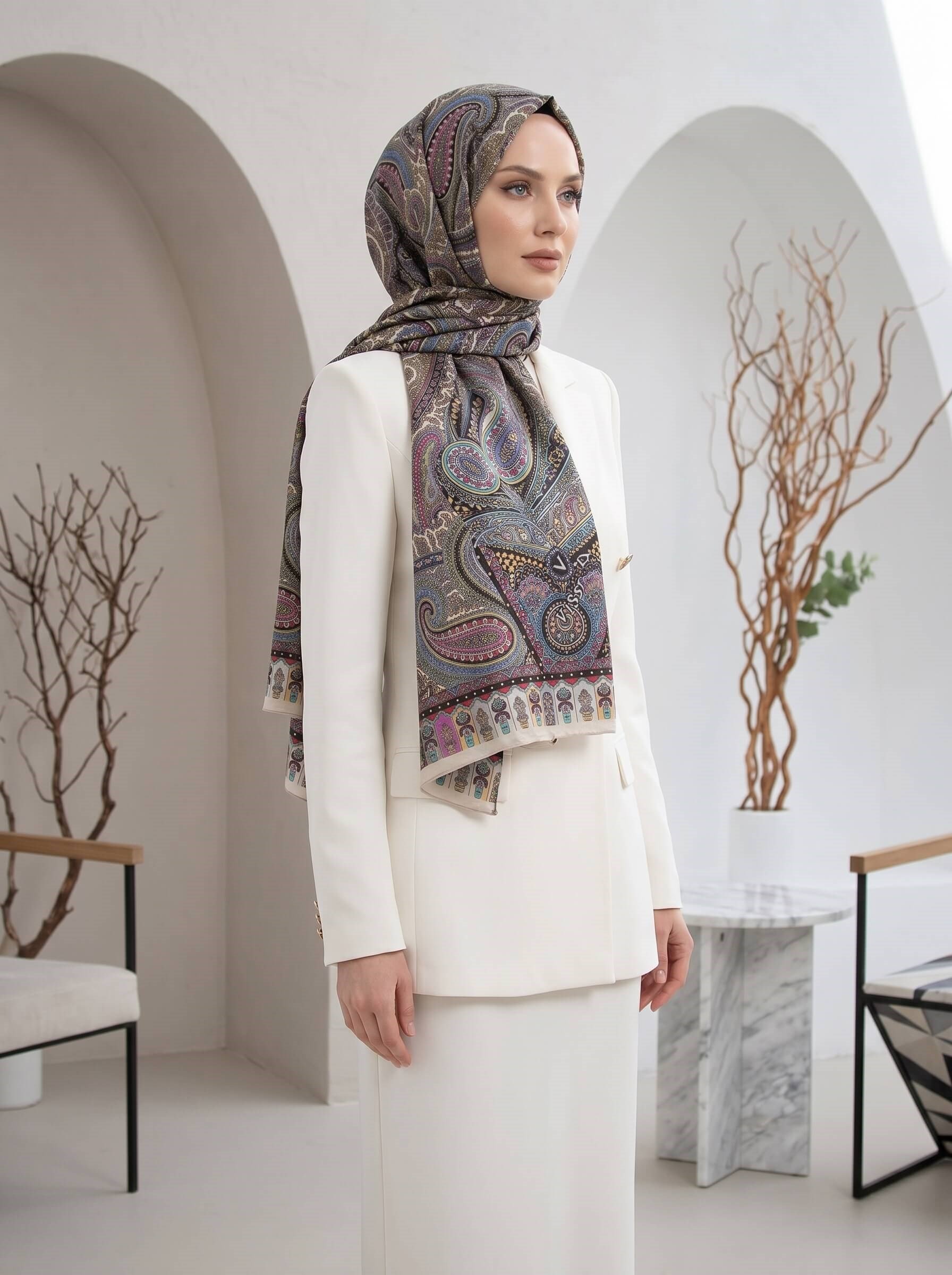 %100 Saf İpek Şal İnce Saten Vual Dokuma Etro Desenli Bej - Saks Renkli 90x210 Şal