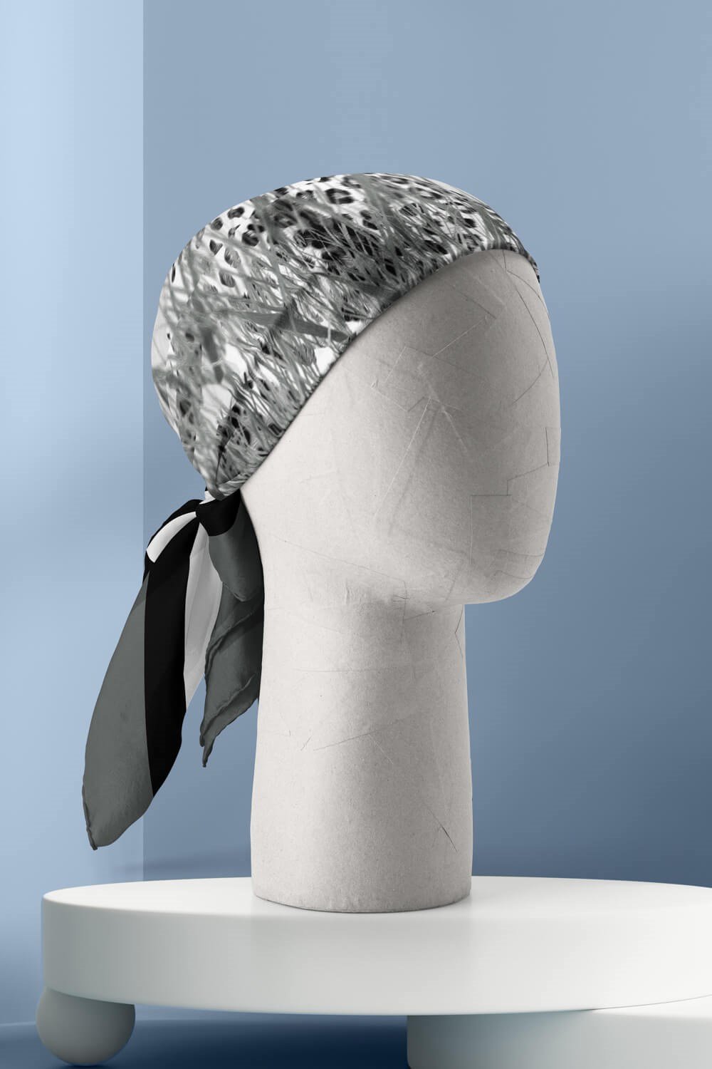 Violla D57 Kadın Yeşil Gri Kaplan Desenli 50x50 Bandana HYL DG01330-22