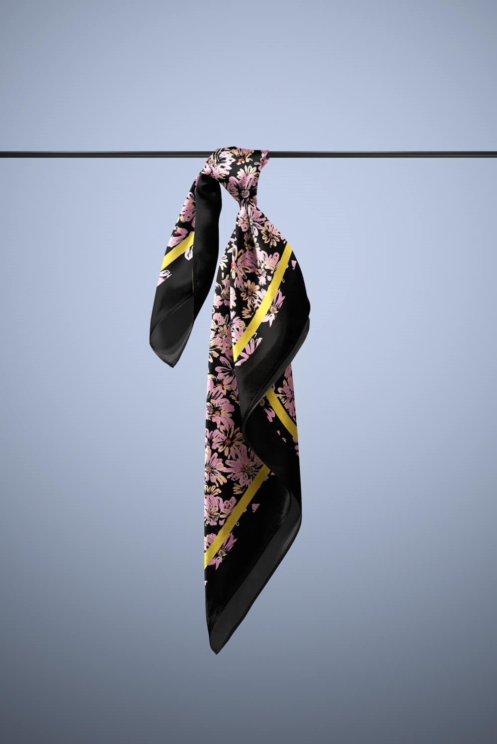 D12 Kadın Pembe Çiçek Desenli 50x50 Bandana