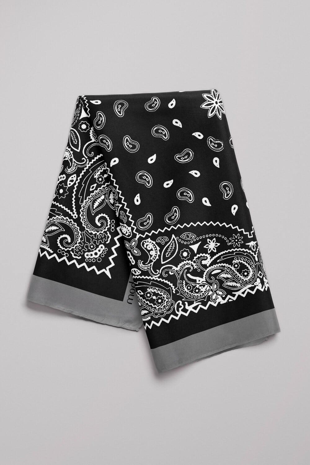 Violla B17 Kadın Siyah Beyaz Şal Desenli 50x50 Bandana