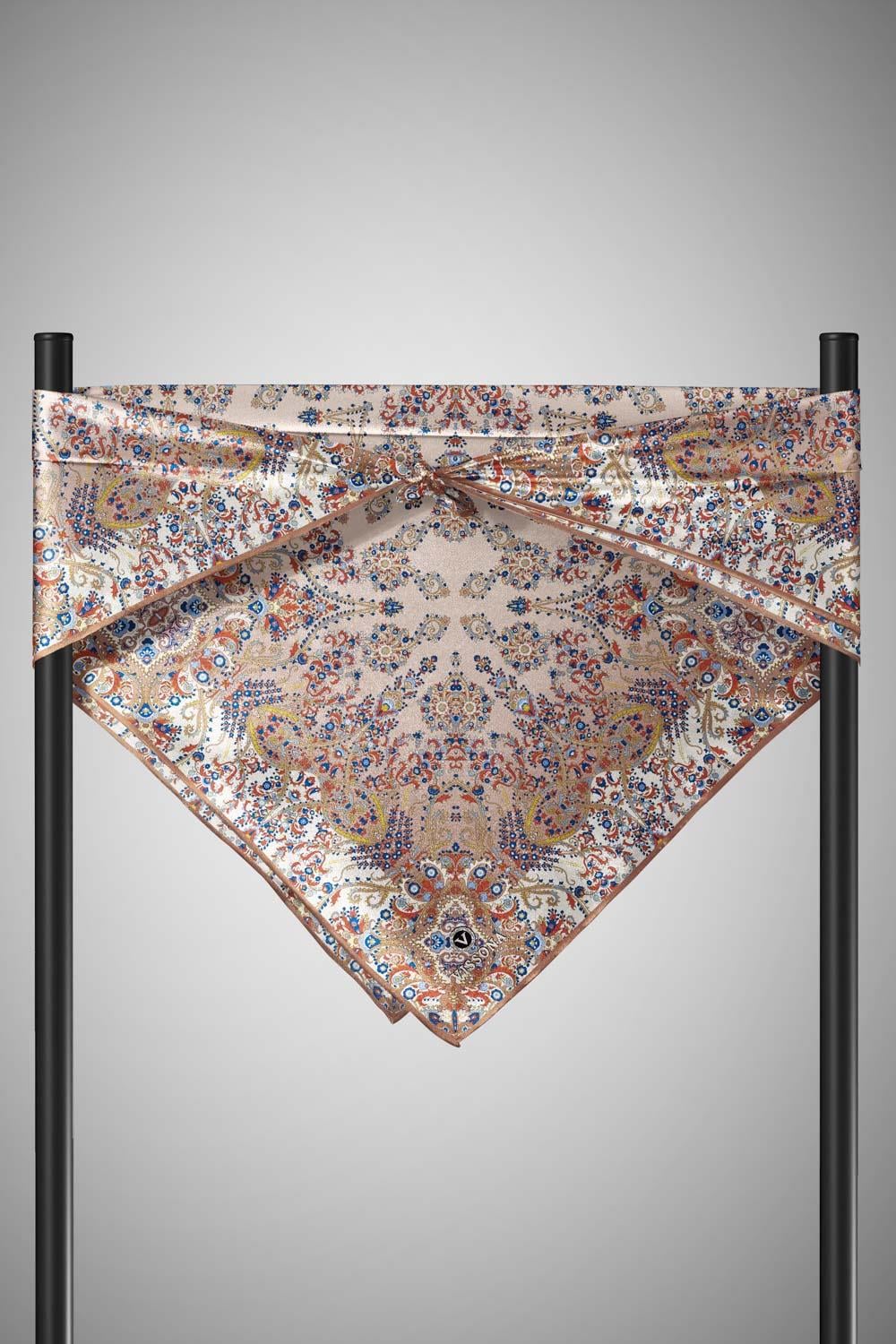 %100 Twill İpek Şal Desenli Bakır Renkli 90x90 Eşarp Dikim Şekli : El Dikişi