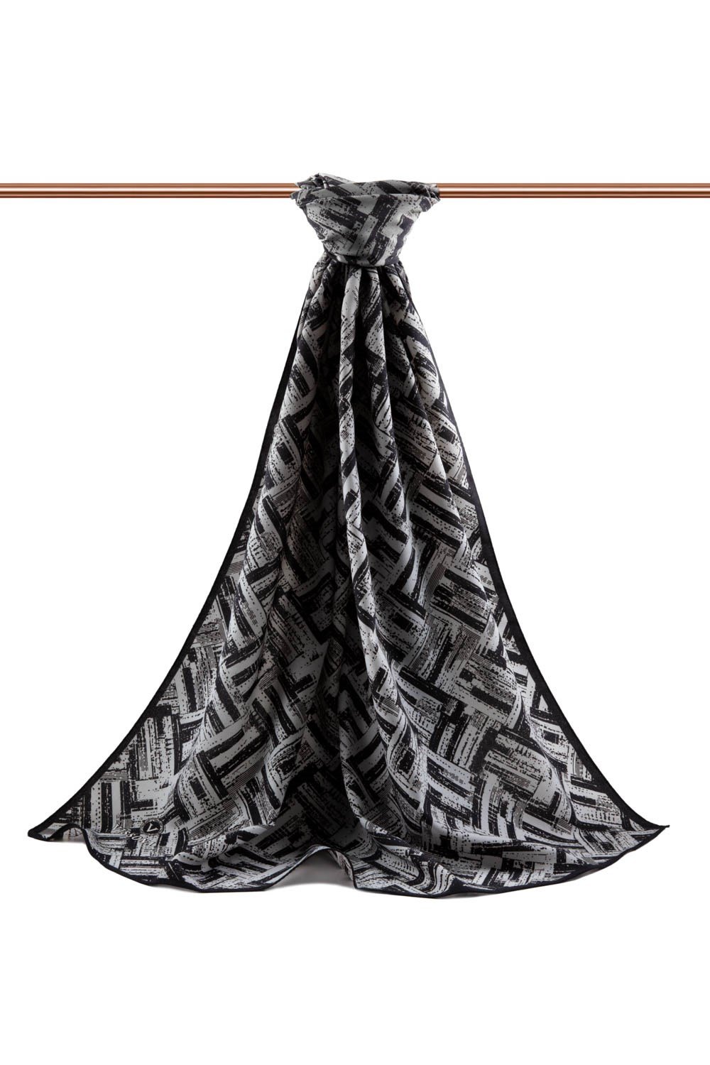 KREP DEGRADELİ ÇİZGİ DESENLİ FÜME RENKLİ 75X195 KIRIŞMAZ ŞAL