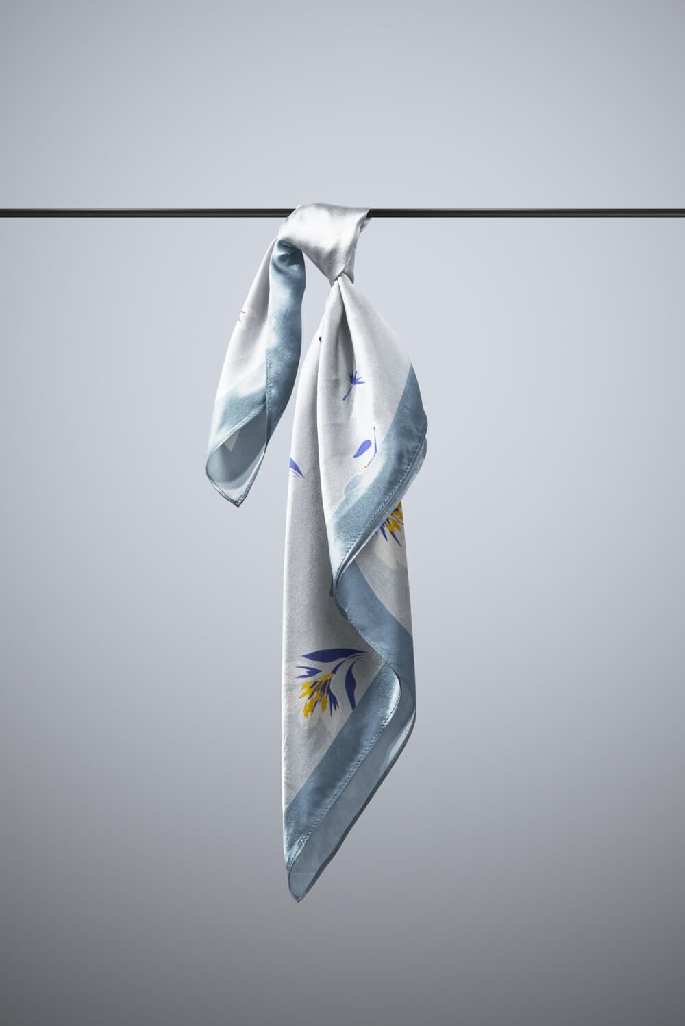 Violla Kadın Çiçek Desenli Bandana 50x50 Açık Mavi DG0157-22 Snz