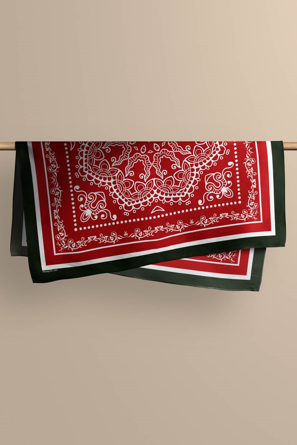 Violla Kadın Kırmızı Şal Desenli 50x50 Bandana HYL DG01362-22