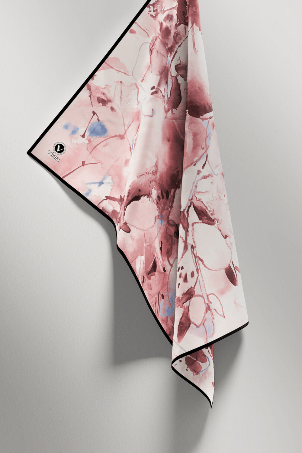 Twill Batik Çiçek Desenli Pudra Renkli 90x90 Eşarp (İpek İçermez) Kenar Dikiş Şekli El Dikişli