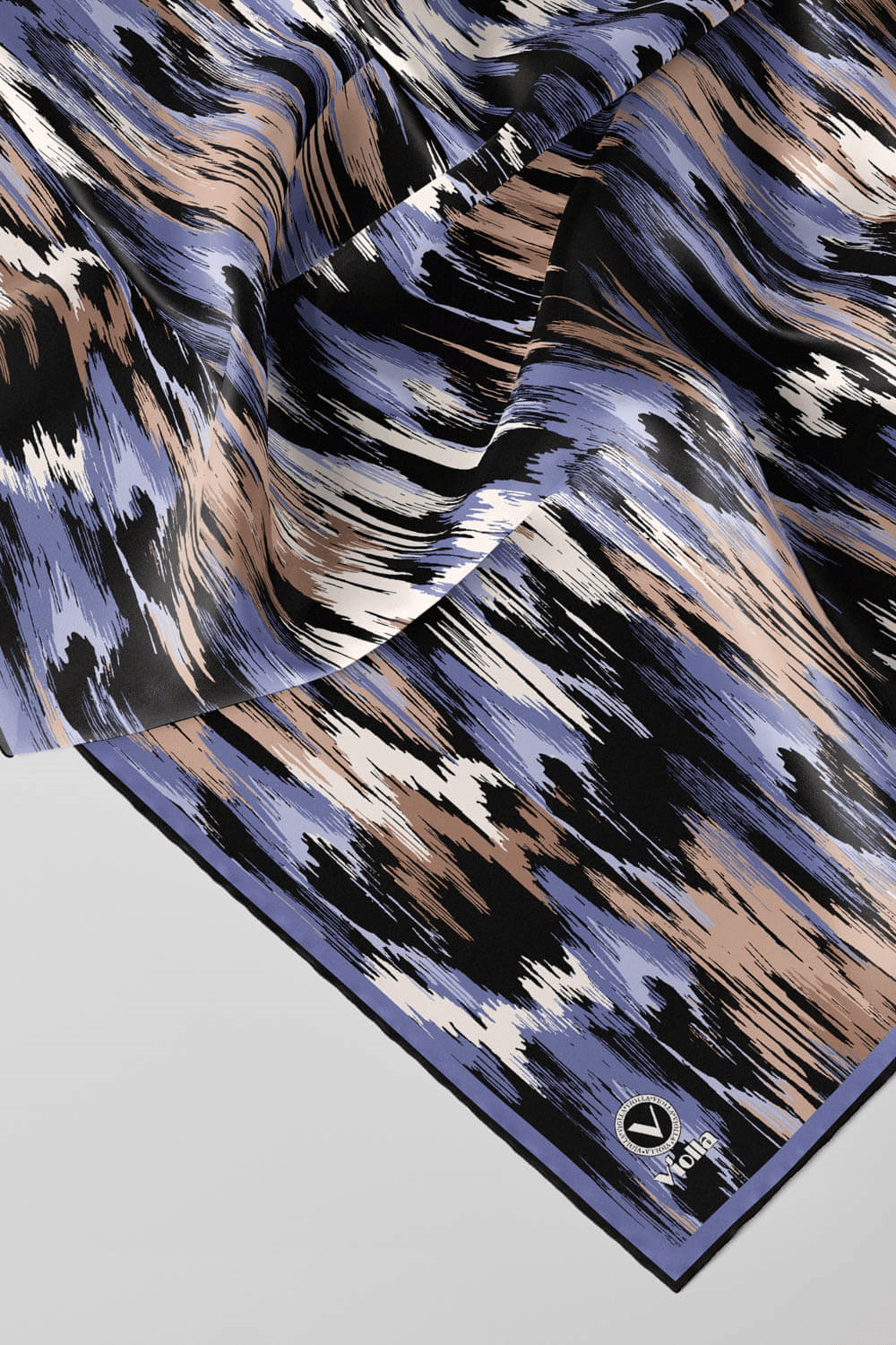Twill Fırça Desenli Bebe Mavisi Renkli 90x90 Eşarp (İpek İçermez) Kenar Dikiş Şekli El Dikişli