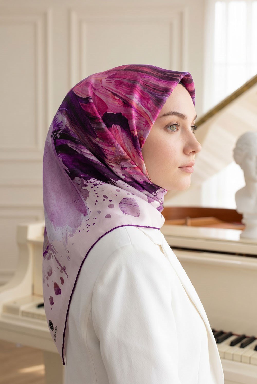 %100 Twill İpek Fırça Darbesi Desenli Mor - Pembe Renkli 90x90 Eşarp Dikim Şekli : El Dikişi