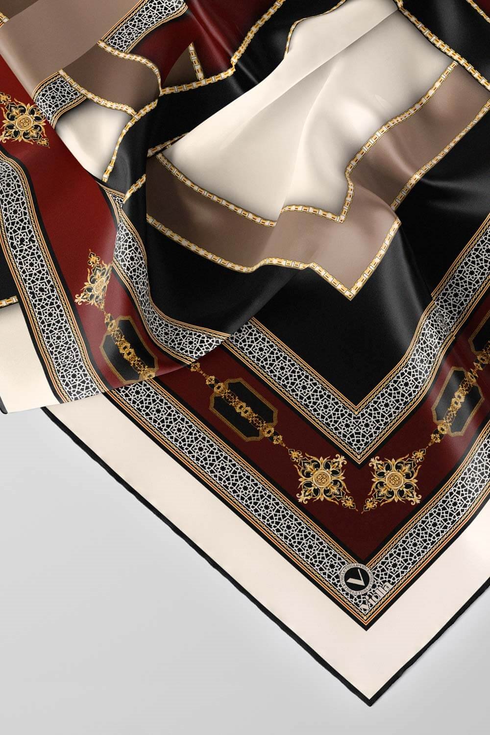 Twill Gold Detaylı ve Antik Motif Desenli Bordo Renkli 90x90 Eşarp (İpek İçermez) Kenar Dikiş Şekli El Dikişli