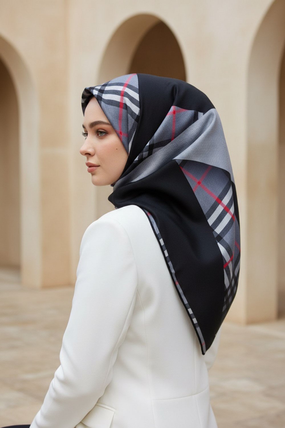 %100 Twill İpek Eşarp 90x90 Gri Siyah Ekose Desenli El Dikişli Kadın Eşarp