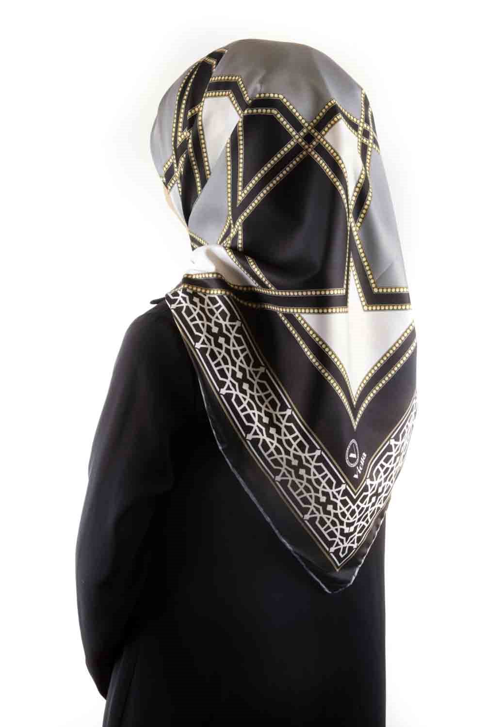 Twill Osmanlı Çini Desenli Gri Renkli 90x90 Eşarp (İpek İçermez)Kenar Dikiş Şekli El Dikişli