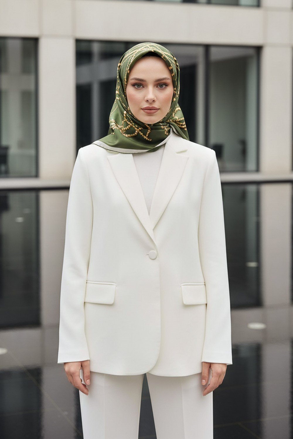 %100 Twill İpek İnci Desenli Haki Renkli 90x90 Eşarp Kenar Dikiş Şekli : El Dikişli