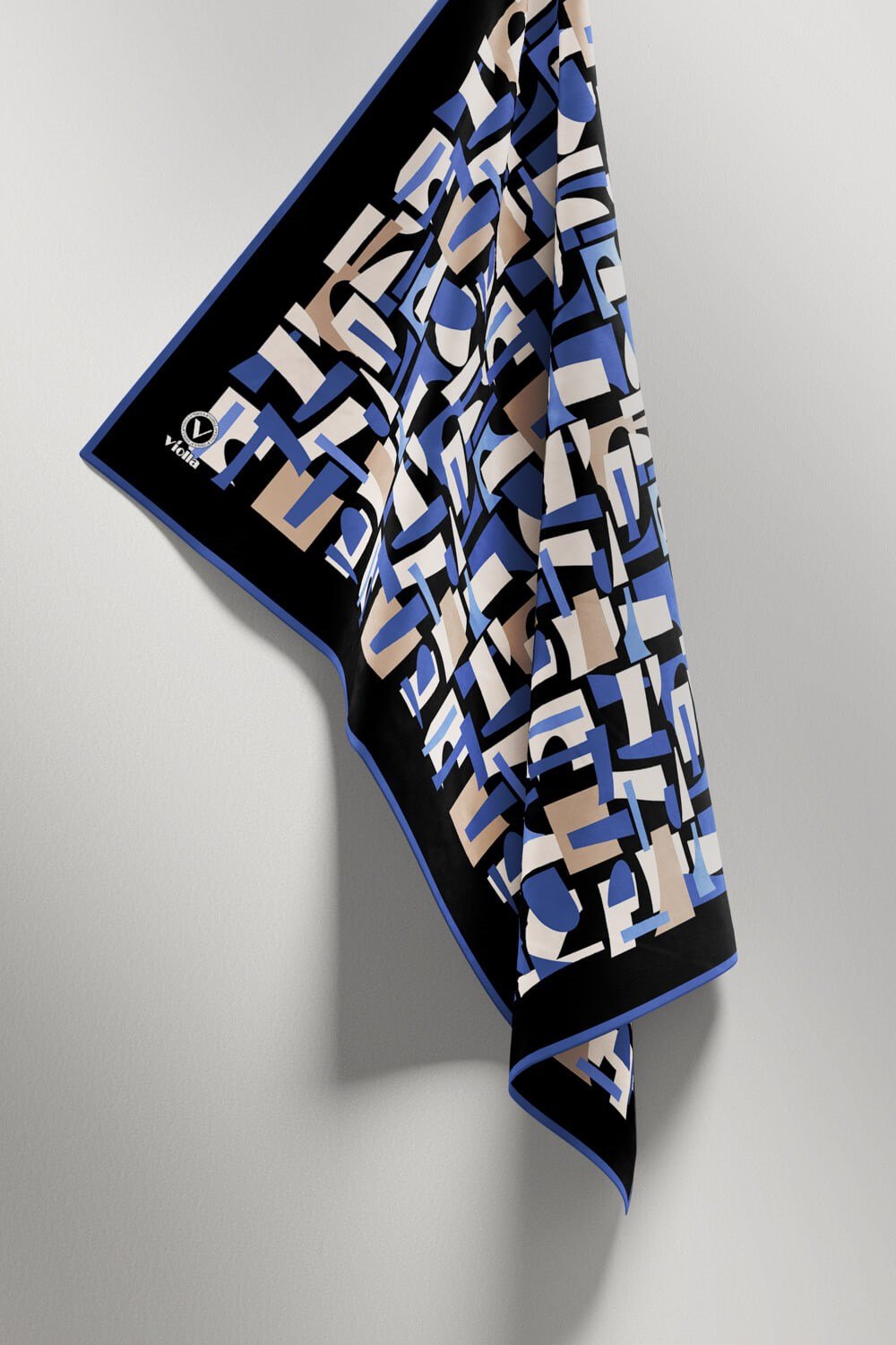 Twill Geometrik Desenli İndigo - Bej Renkli 90x90 Eşarp (İpek İçermez) Dikim Şekli : El Dikişi