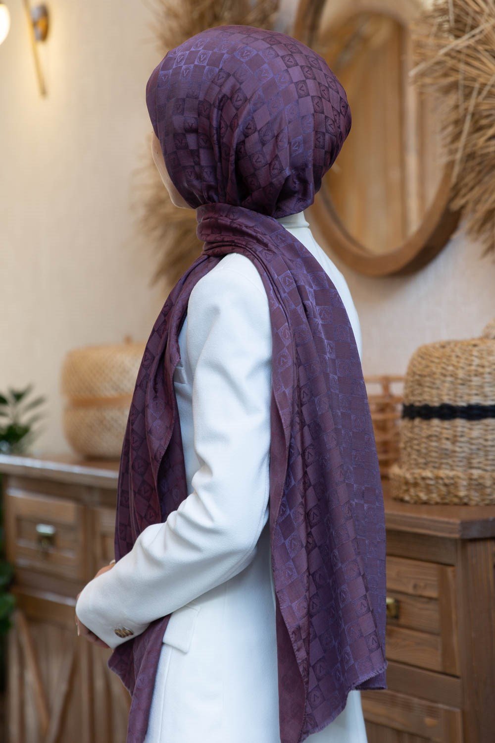 Vissona %57 İPEK %43 PAMUK Monogram Desenli Mürdüm Renkli Şal -  70x190 Dikiş Tipi İtalyan Dikişli