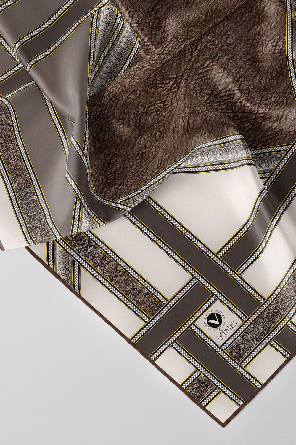 Twill Bordür Taş Desenli Vizon Renkli 90x90 Eşarp (İpek İçermez) Kenar Dikiş Şekli El Dikişli
