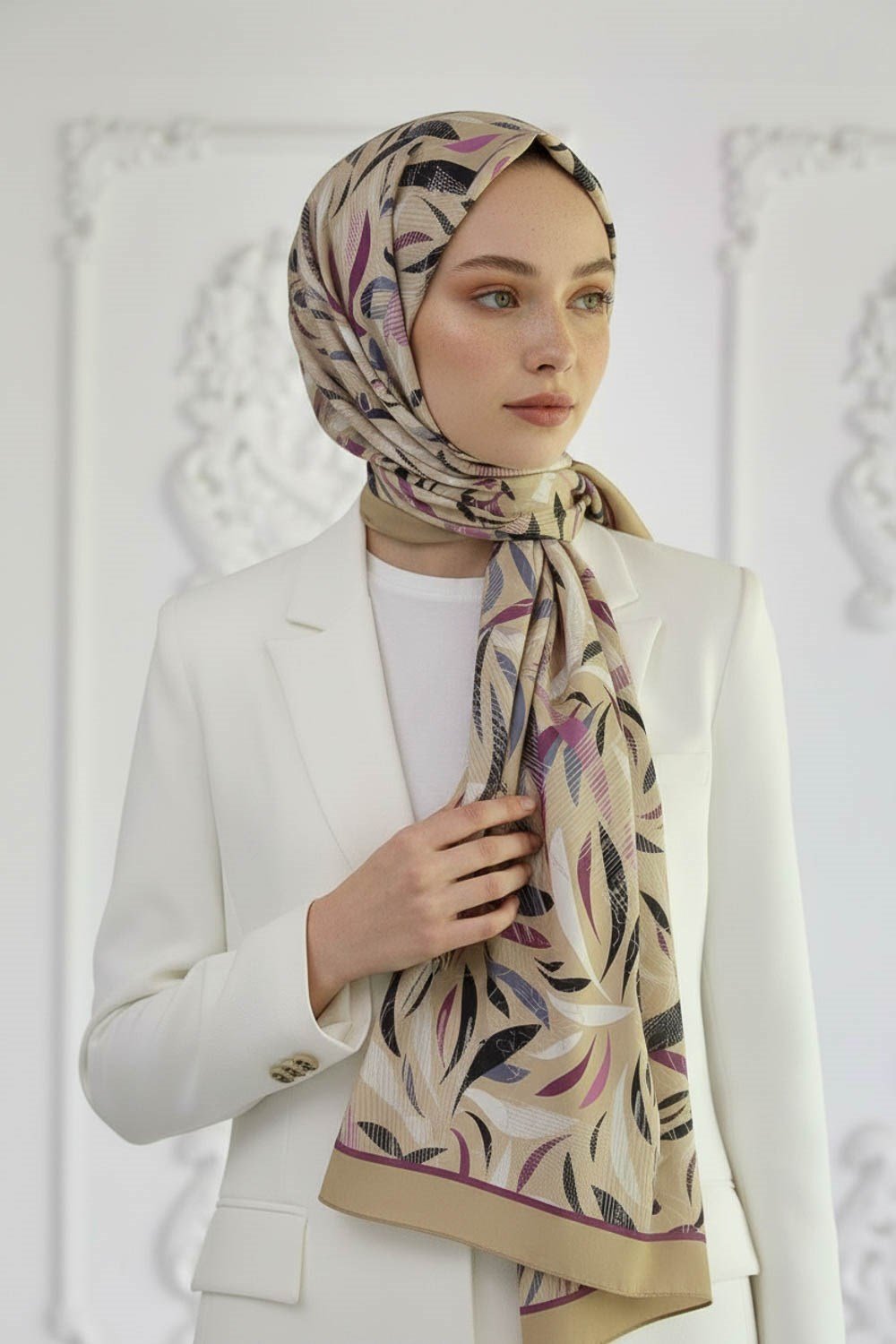 KREP GEOMETRIK DESENLİ MOR RENKLİ 75X195 KIRIŞMAZ ŞAL