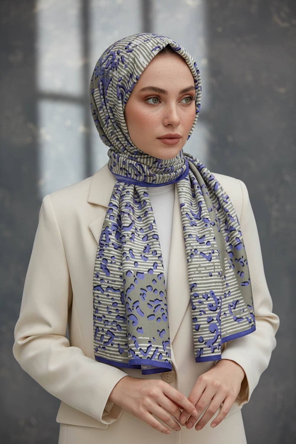 KREP ESKİTME DESENLİ İNDİGO RENKLİ 75X195 KIRIŞMAZ ŞAL