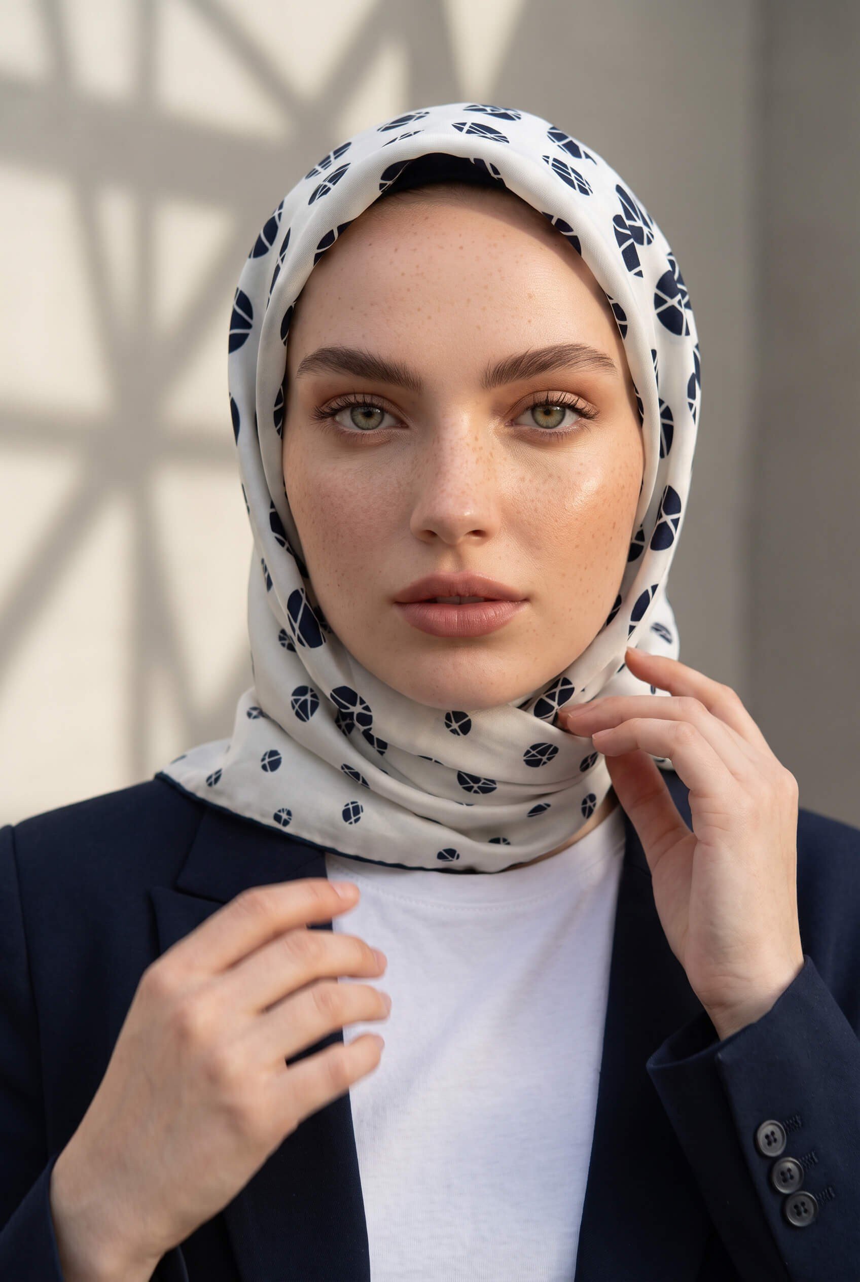 %100 Twill İpek Eşarp 90x90 Çizgili Desenli El Dikişli Kadın Eşarp