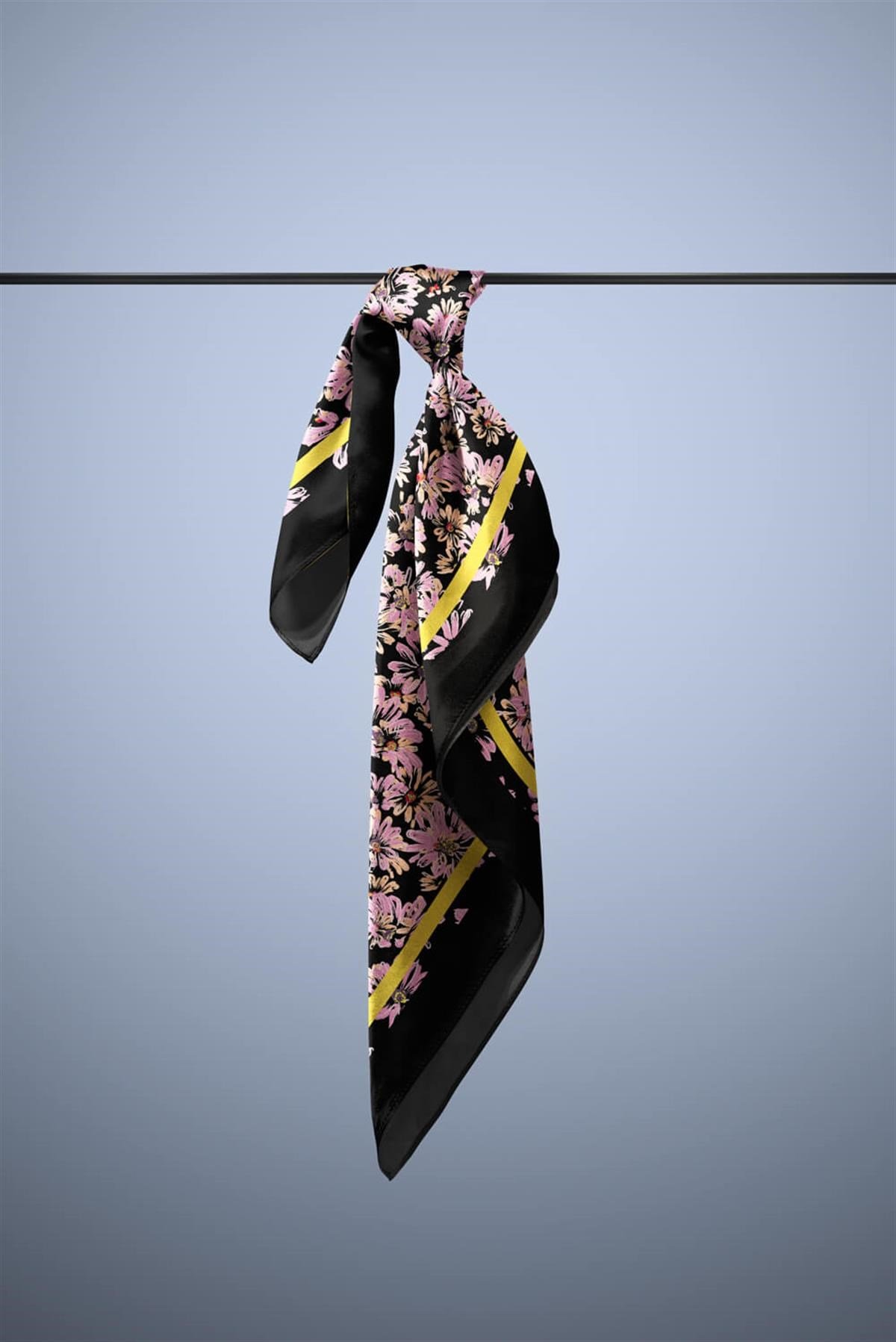 Violla G27 Kadın Pembe Çiçek Desenli 50x50 Bandana HYL DG01392-22