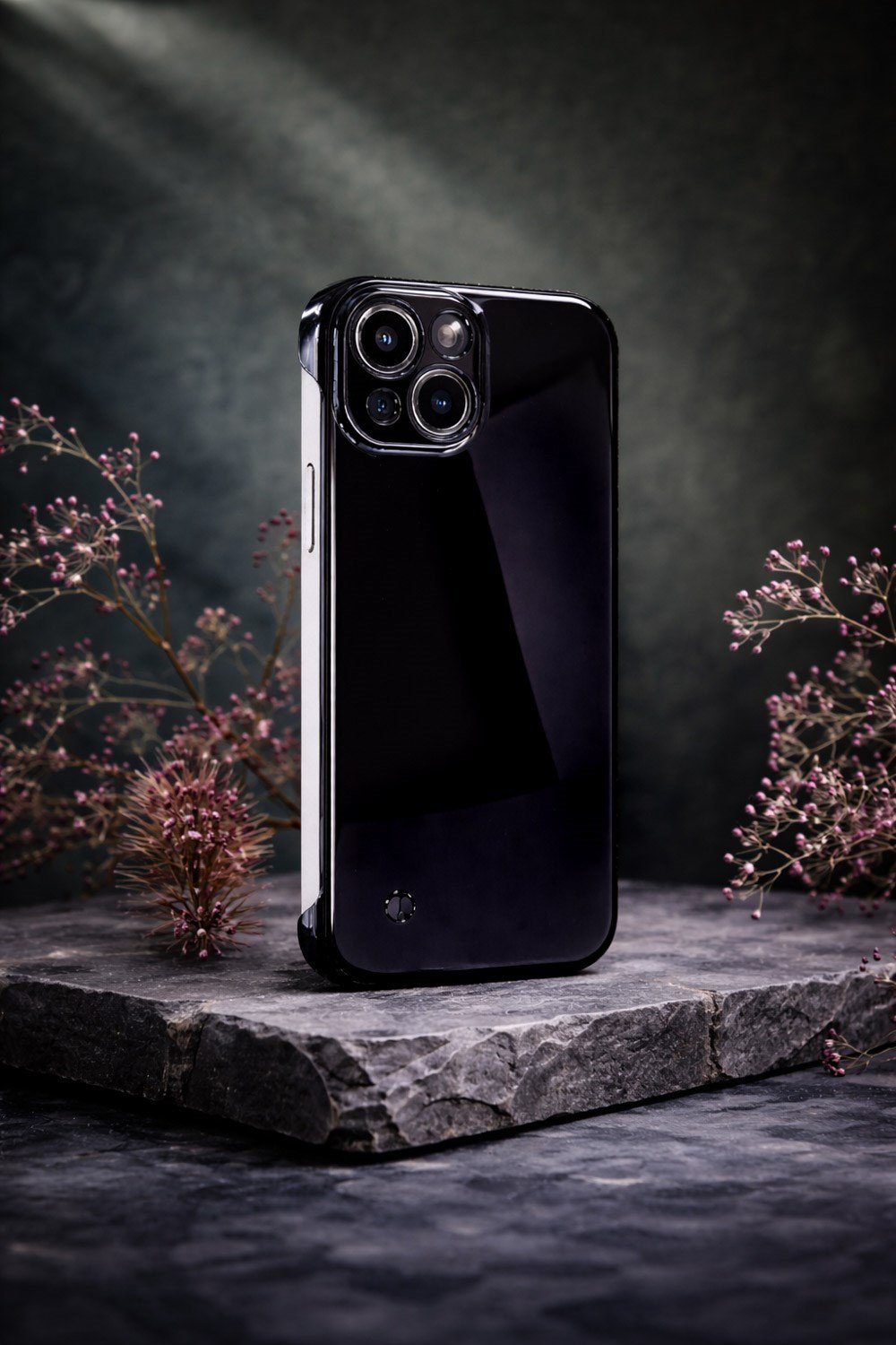 iPhone 13 Uyumlu Kamera Korumalı Yanları Açık Sararmaz Sert Mika Şeffaf Kılıf