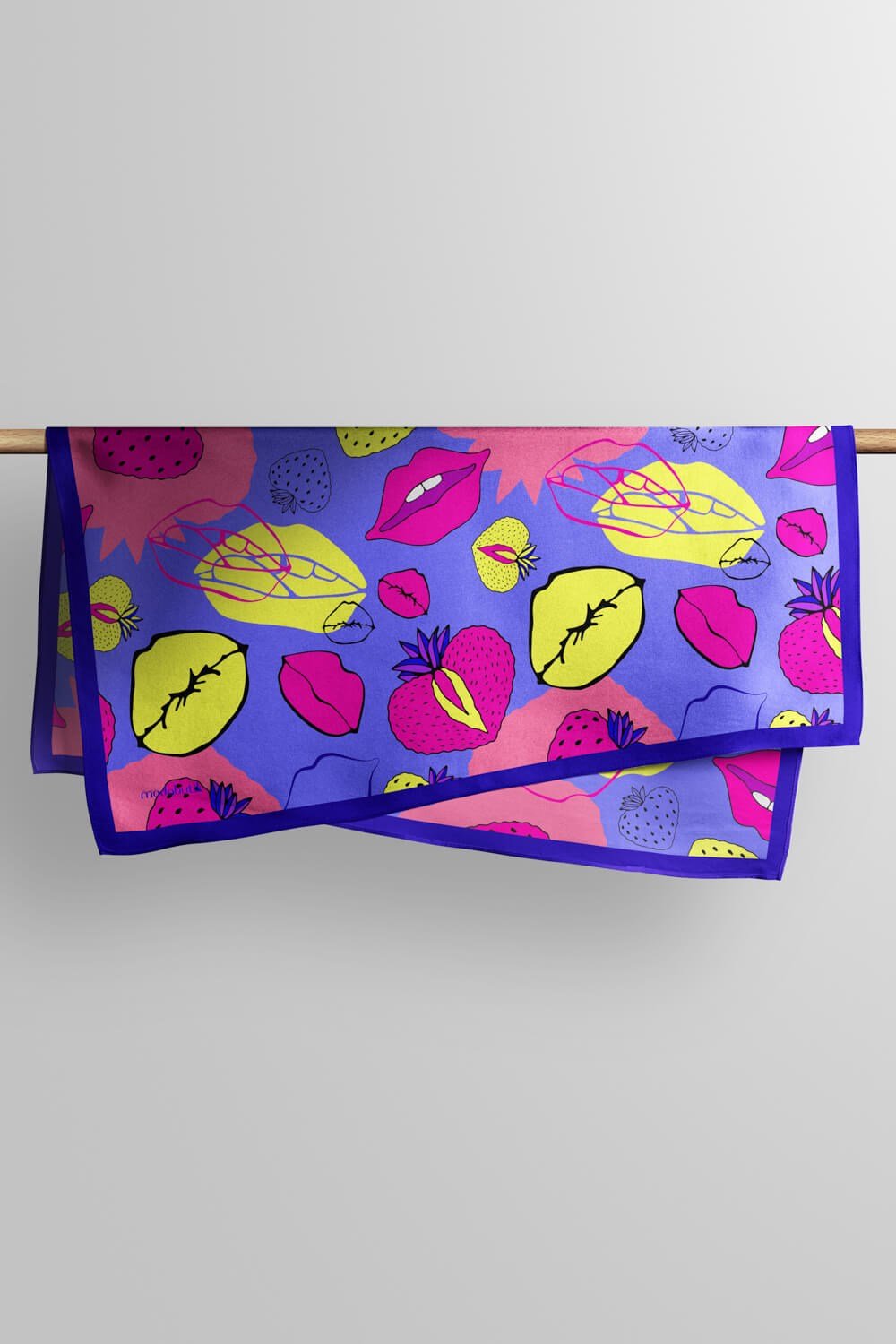 G102 Violla Çilek Desenli Bandana