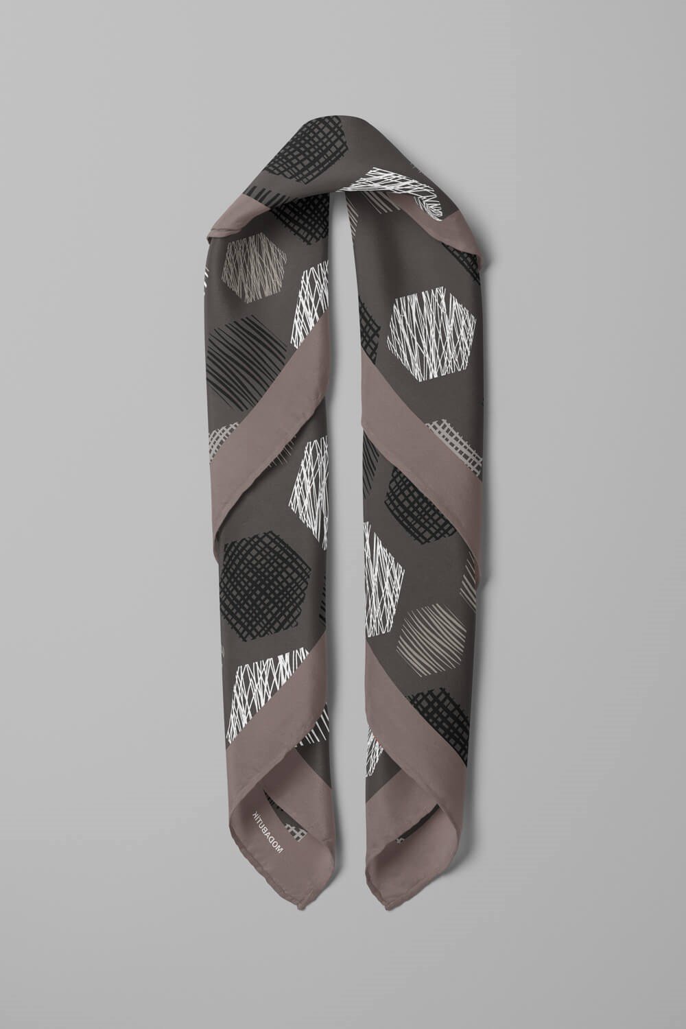 Violla Y30 Kadın Petek Desenli Bandana 50x50 Siyah Beyaz DG0389-22