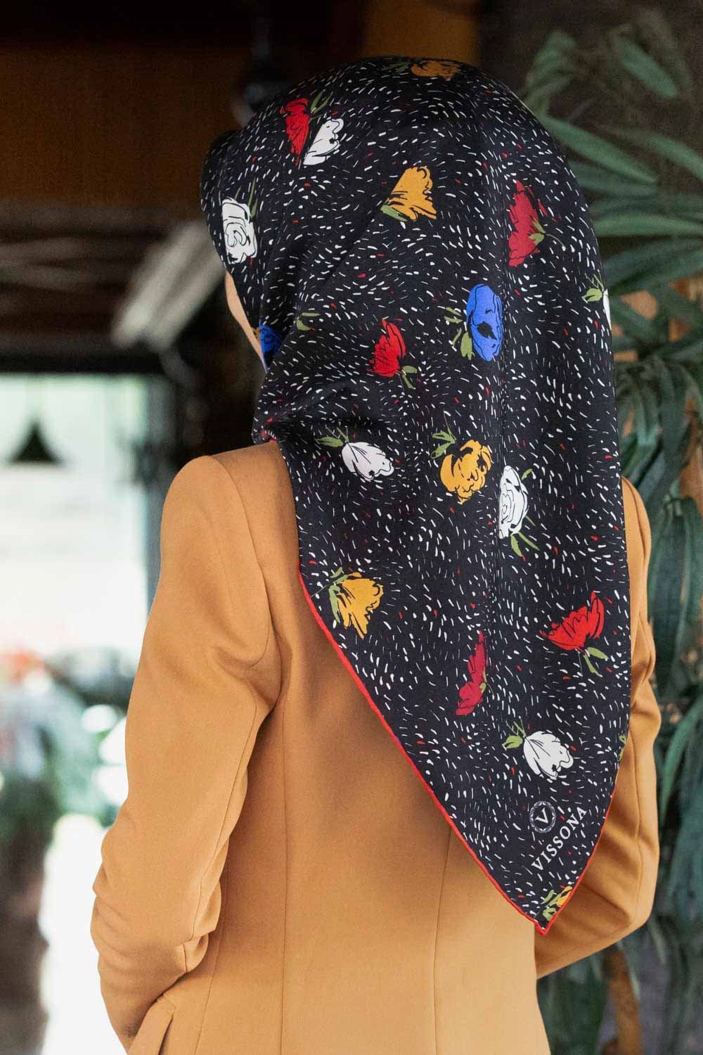 %100 Twill İpek Çıtır Çiçek Desenli Kırmızı - Saks Renkli 90x90 Eşarp Dikim Şekli : El Dikişi