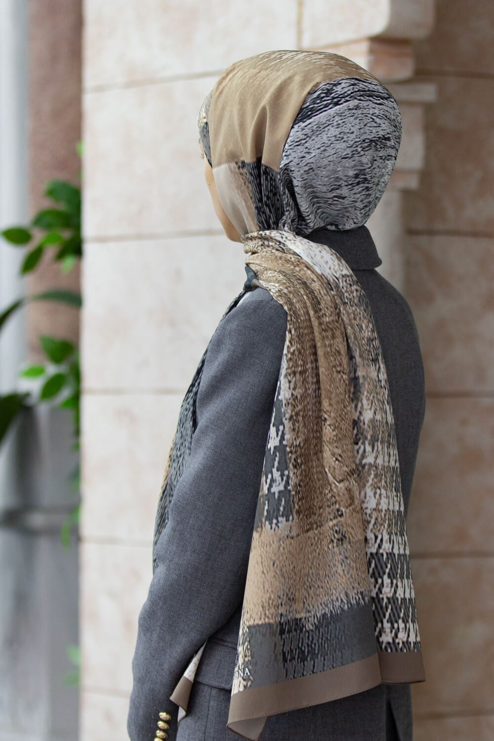 KREP KAZAYAĞI DESENLİ BEJ RENKLİ 75X195 KIRIŞMAZ ŞAL