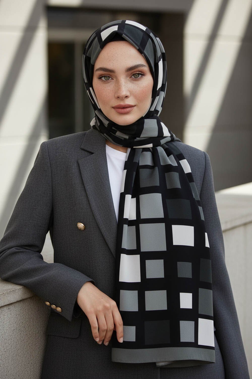KREP KARE DESENLİ GRİ RENKLİ 75X195 KIRIŞMAZ ŞAL
