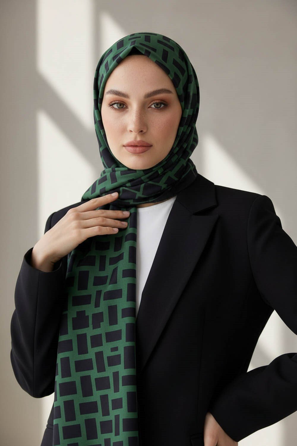 KREP KARELİ DESENLİ PETROL YEŞİLİ RENKLİ 75X195 KIRIŞMAZ ŞAL