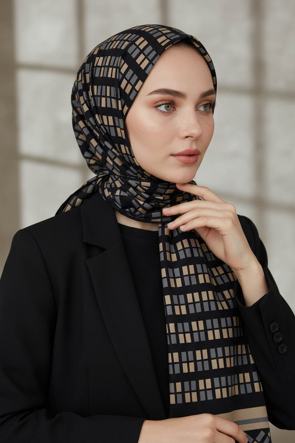 KREP KARE DESENLİ FÜME RENKLİ 75X195 KIRIŞMAZ ŞAL