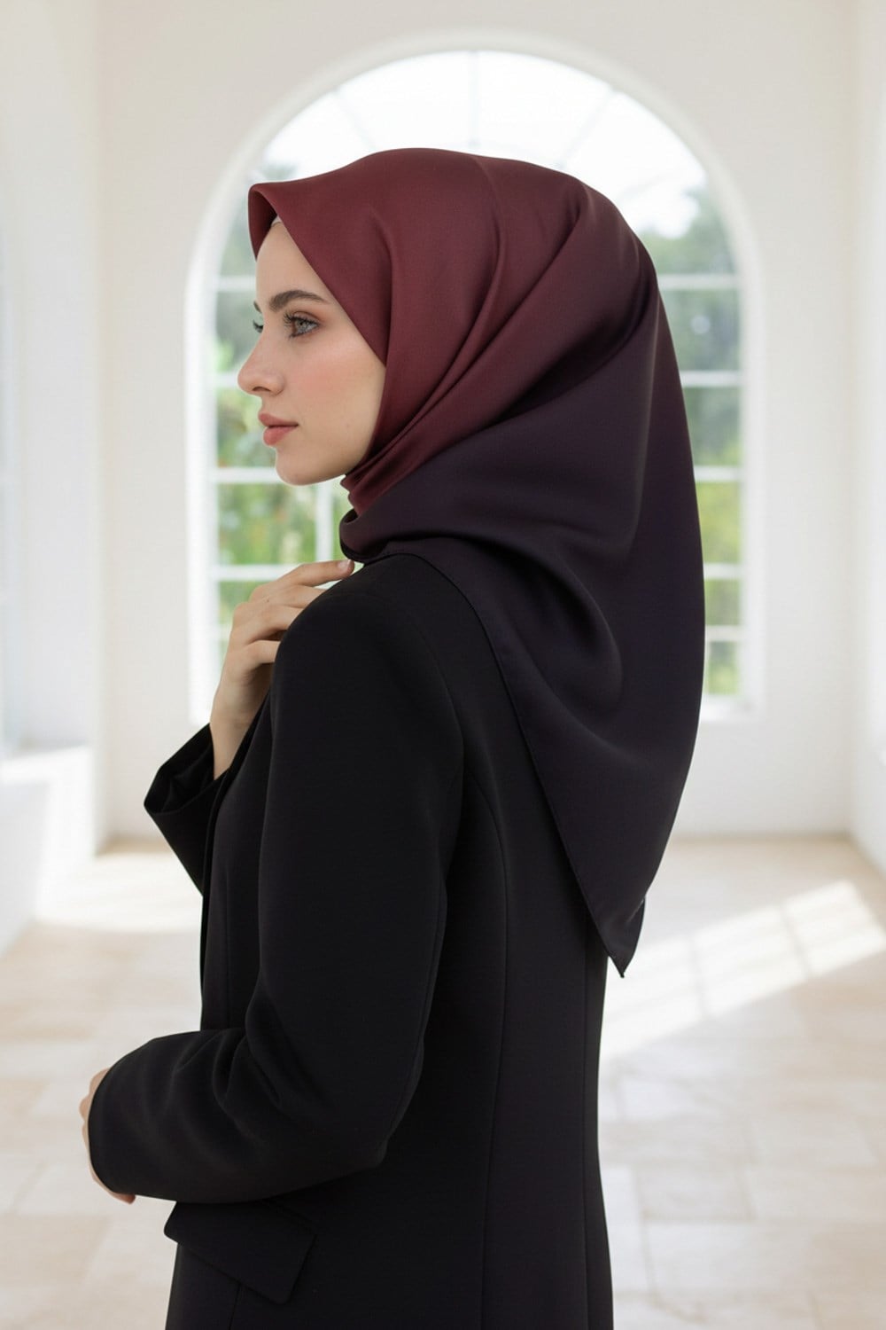 %100 Twill İpek Degrade Desenli Bordo Renkli 90x90 Eşarp Dikim Şekli : El Dikişi