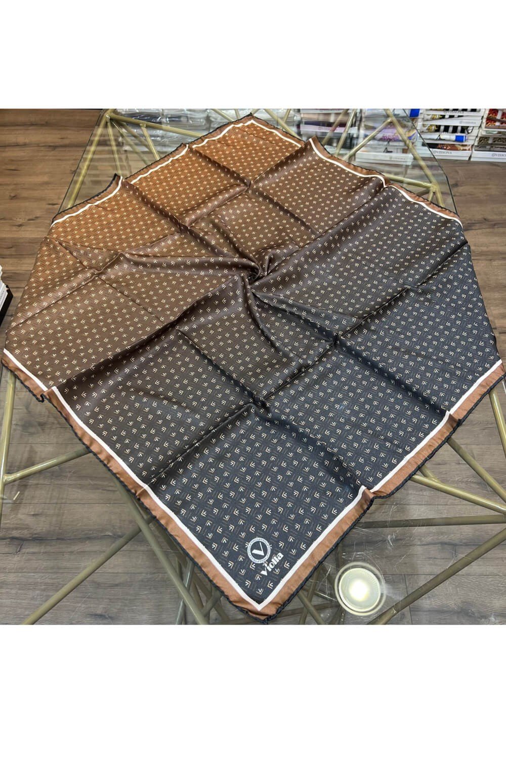 Kristal Minik Motifli Ve Degrade Desenli Taba Renkli 90x90 Eşarp (İpek İçermez) Kenar Dikiş Şekli El Dikişli
