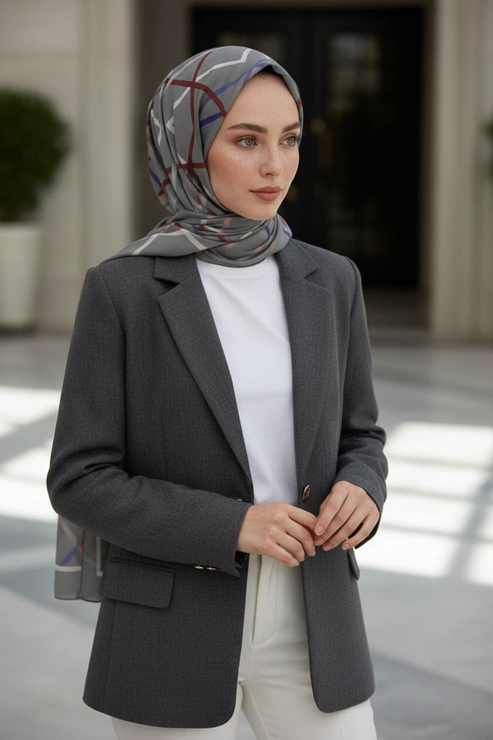 KREP ÇİZGİLİ DESENLİ GRİ RENKLİ 75X195 KIRIŞMAZ ŞAL