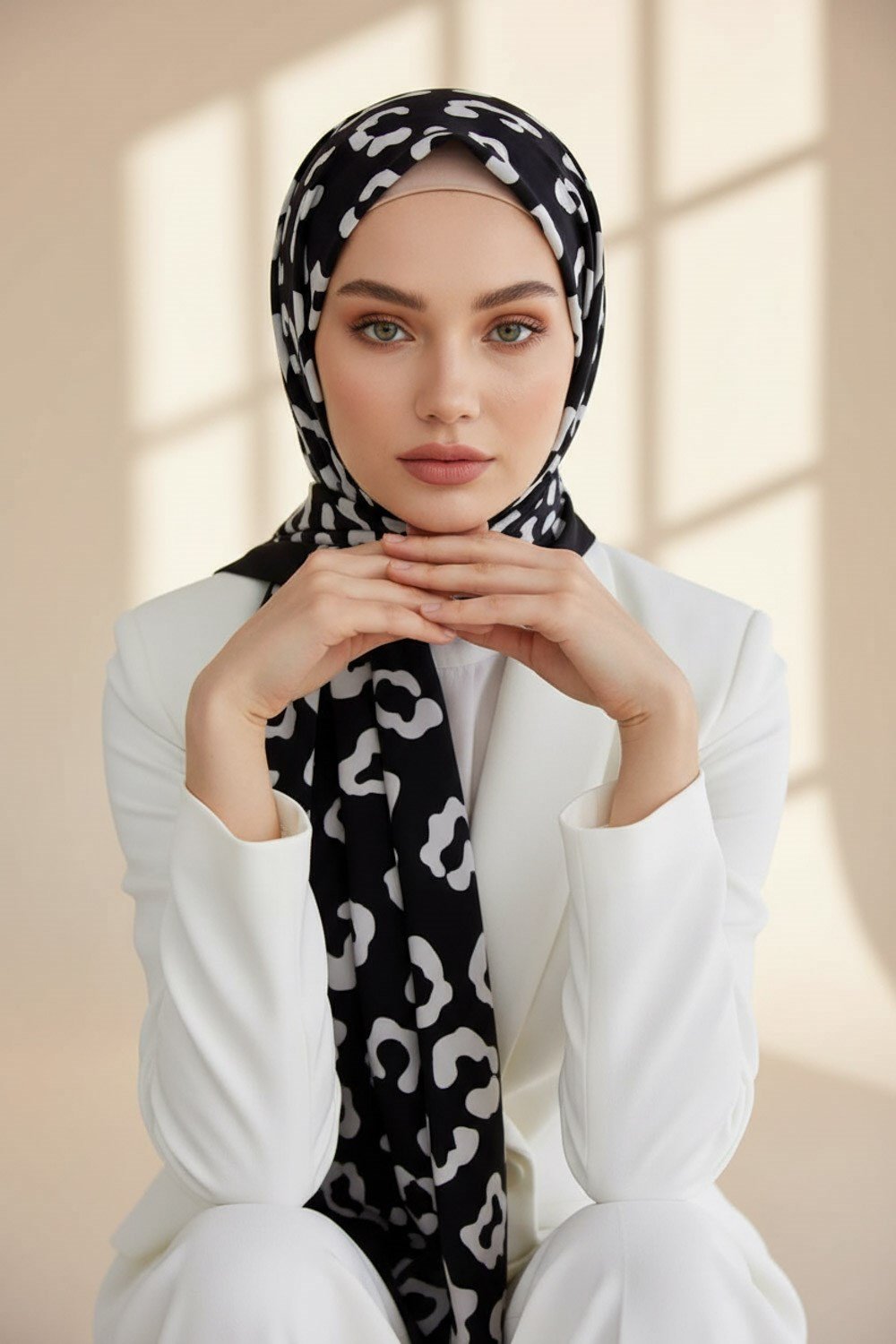 KREP LEOPAR DESENLİ SİYAH RENKLİ 75X195 KIRIŞMAZ ŞAL