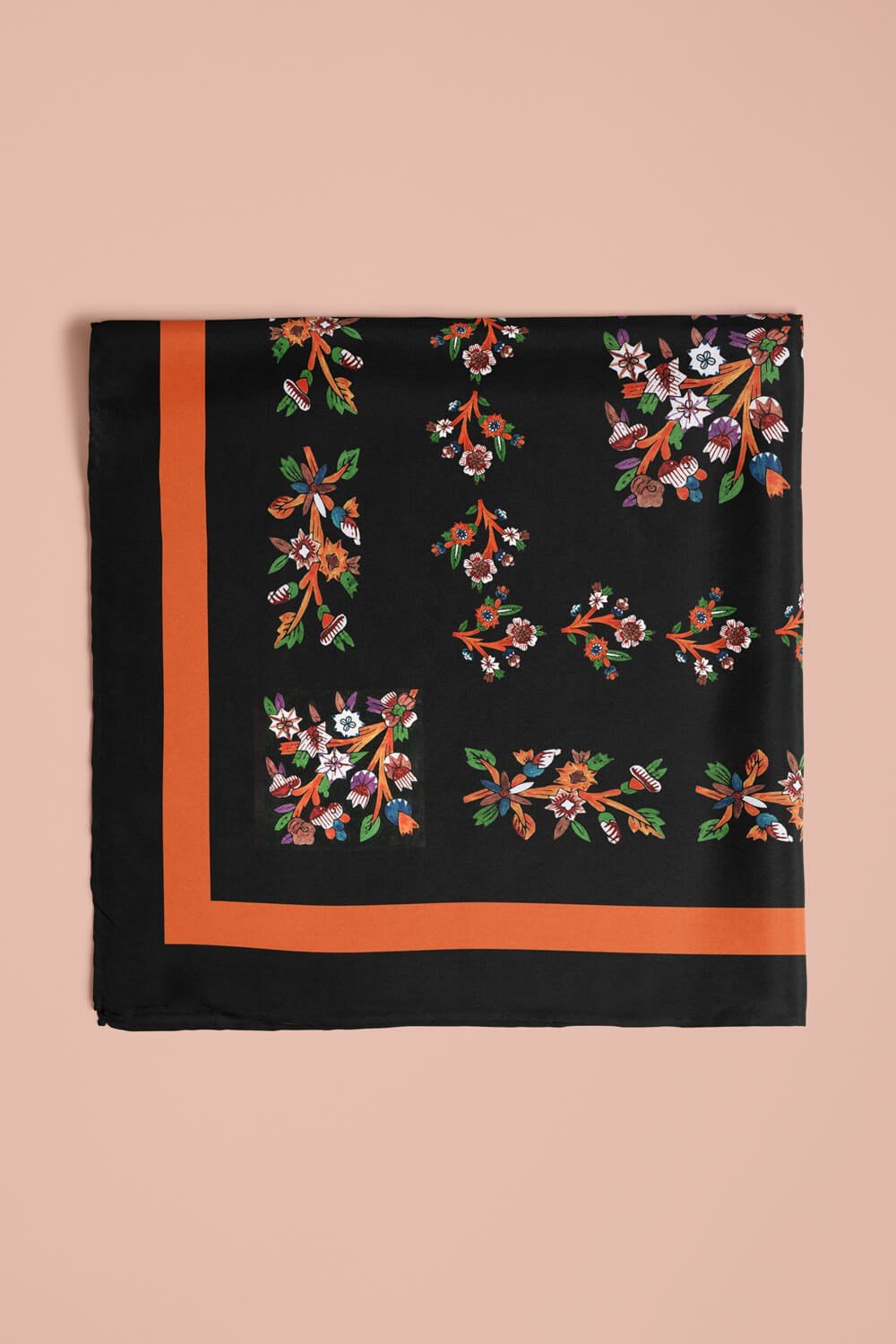 Violla B21 Kadın Siyah Çiçek Desenli 50x50 Bandana DG01579-22