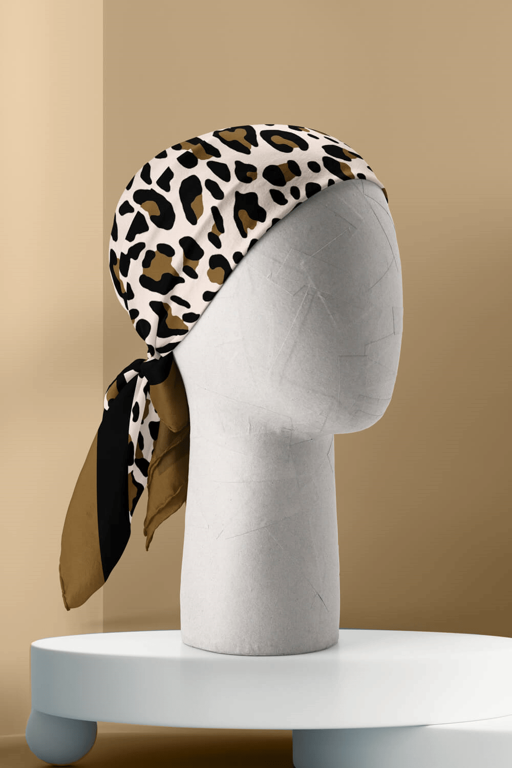 E31 Kadın Kahve Siyah Benek Desenli 50x50 Bandana HYL DG01356-22