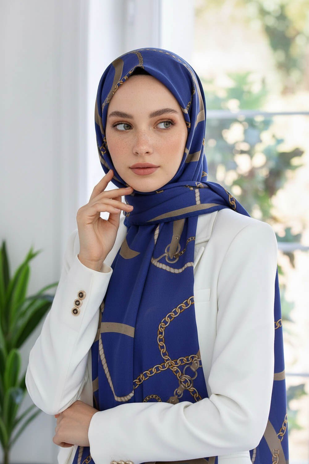 KREP ZİNCİRLİ KEMER DESENLİ İNDİGO RENKLİ 75X195 KIRIŞMAZ ŞAL