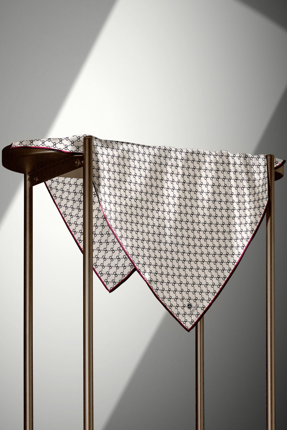 %57 İPEK %43 VİSKON Twill İpek Leopar Desenli Siyah - Krem Renkli 90x90 Eşarp Dikim Şekli : El Dikişi