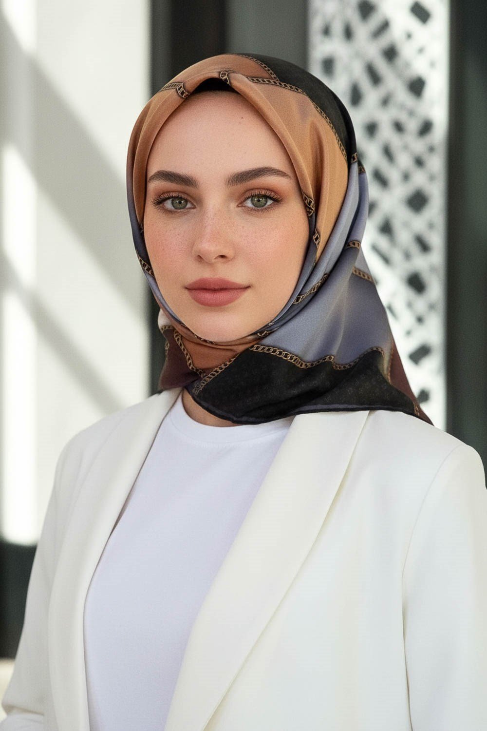 %100 Twill İpek Eşarp 90x90 Geometrik Kare Desenli El Dikişli Kadın Eşarp