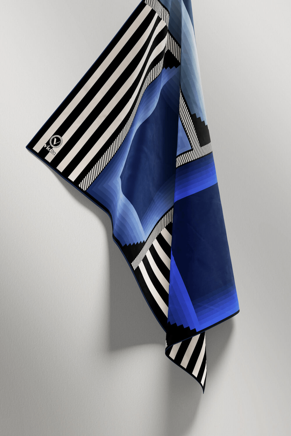 Twill Geometrik Desenli Saks Renkli 90x90 Eşarp (İpek İçermez) Kenar Dikiş Şekli El Dikişli
