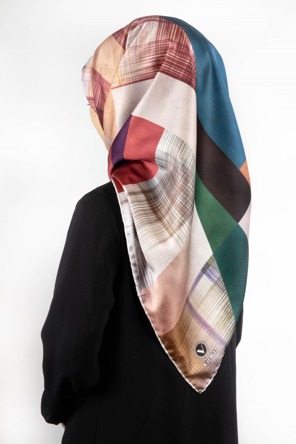 Twill Geometrik Desenli Petrol Yeşili Renkli 90x90 Eşarp (İpek İçermez) Kenar Dikiş Şekli El Dikişli