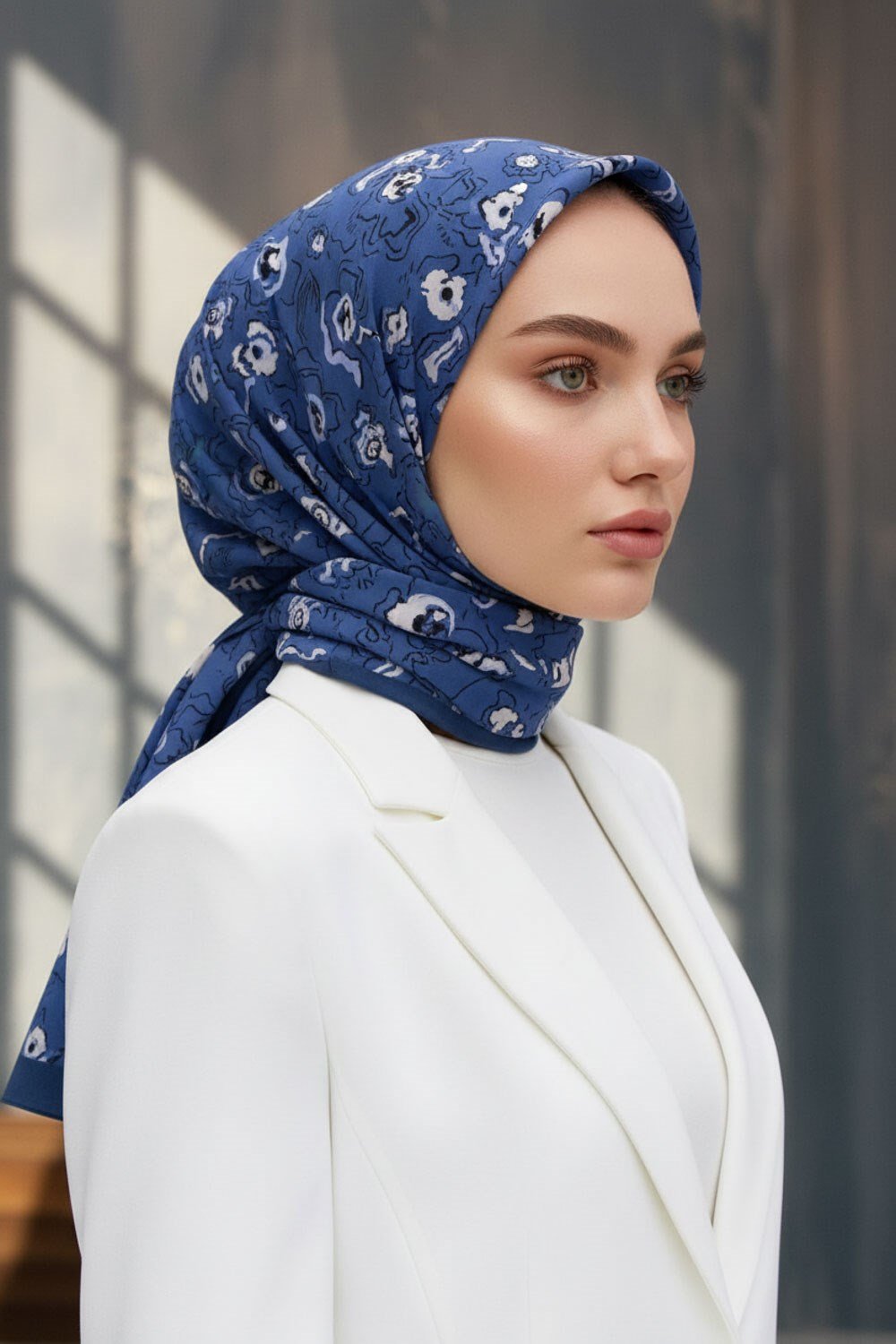 KREP ÇİÇEKLİ İNDİGO - BEBE MAVİ RENKLİ 75X195 KIRIŞMAZ ŞAL