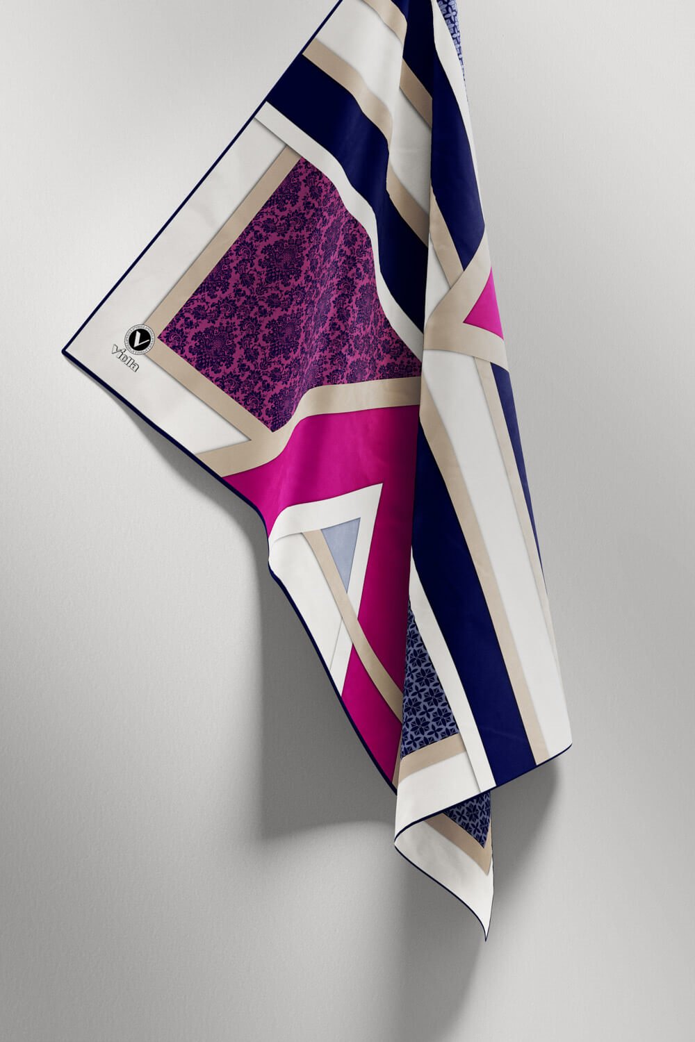 Twill Geometrik Barok Desenli Mürdüm - Lacivert Renkli 90x90 Eşarp (İpek İçermez) Kenar Dikiş Şekli El Dikişli