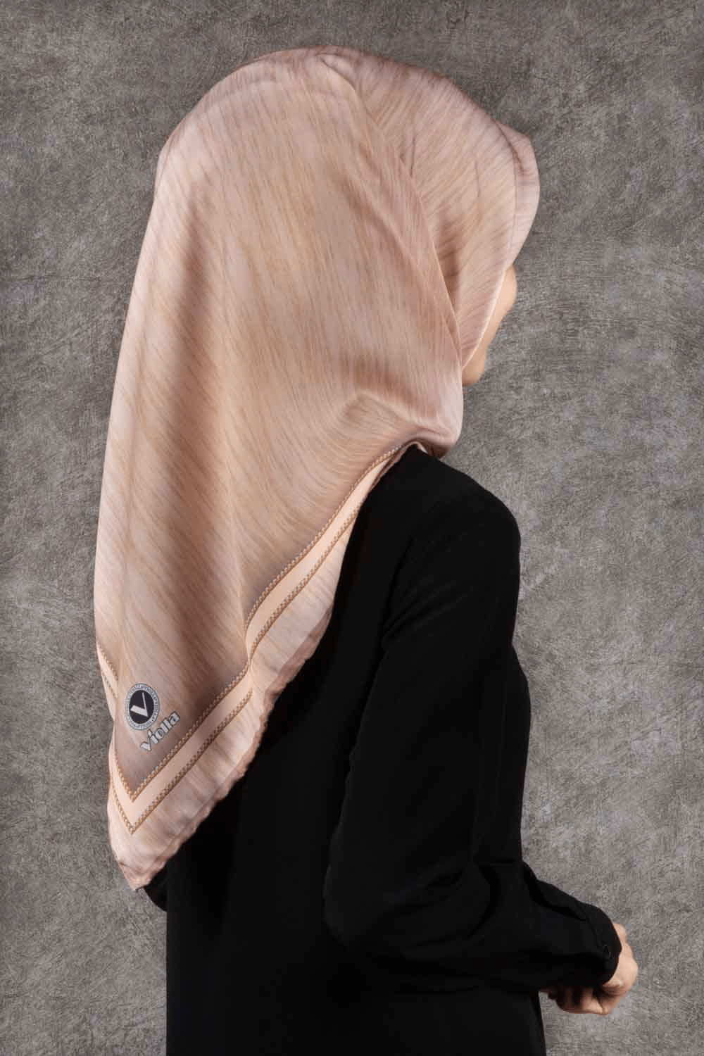 Twill Efektli Bordür Desenli Bej Renkli 90x90 Eşarp (İpek İçermez) Dikim Şekli : El Dikişi