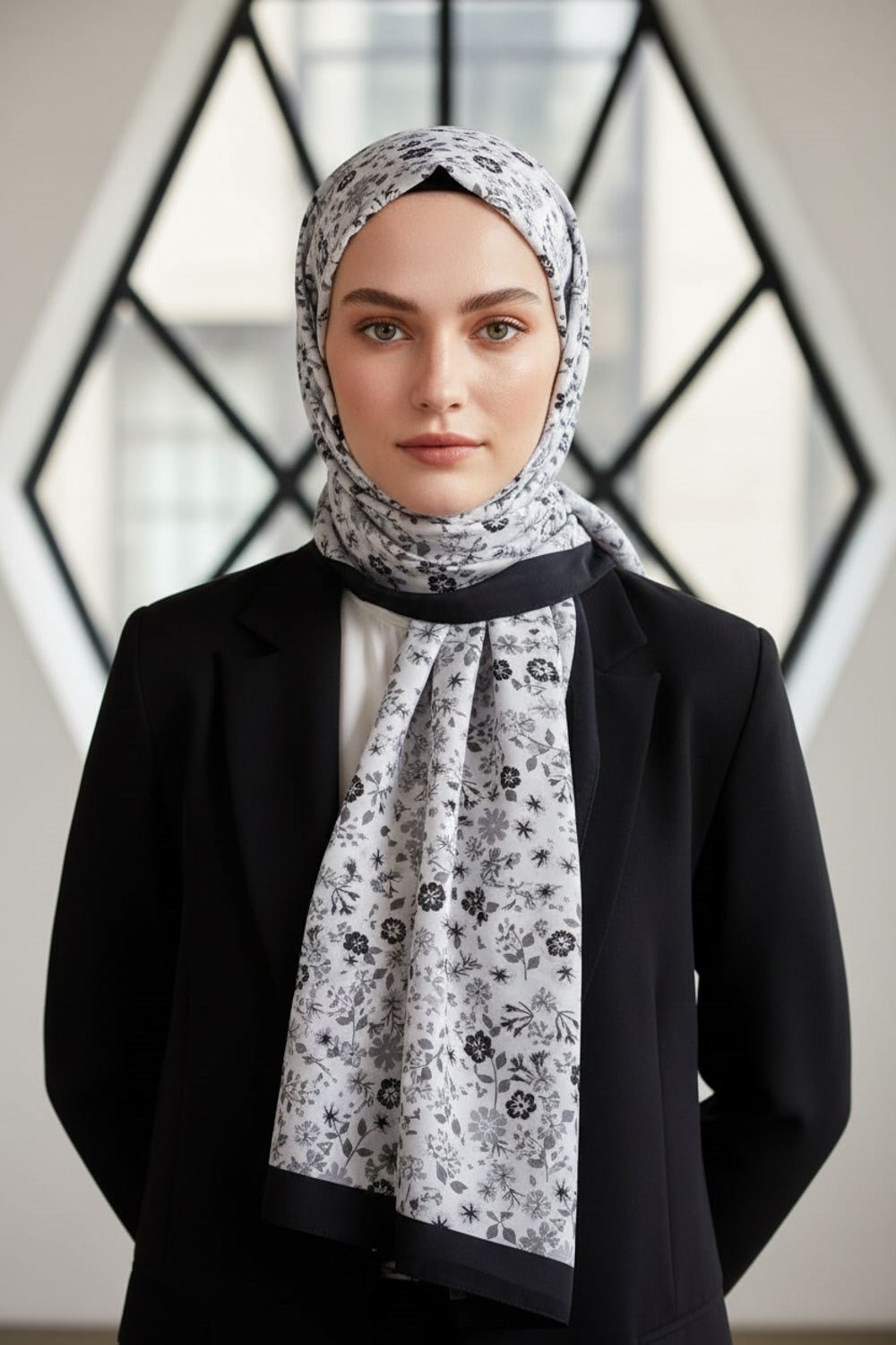 KREP ÇİÇEK DESENLİ 75X195 KIRIŞMAZ ŞAL
