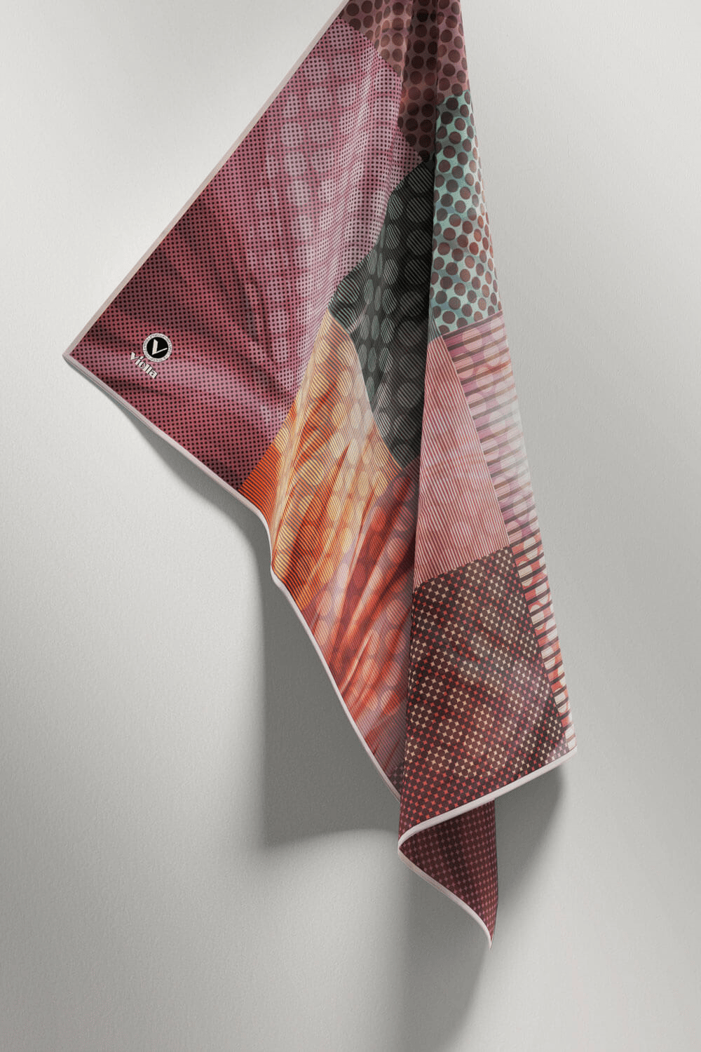 Twill Geometrik Pembe Renkli 90x90 Eşarp (İpek İçermez) Kenar Dikiş Şekli El Dikişli